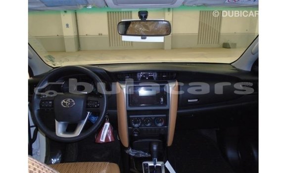Buy Import Toyota Fortuner White Car in Import - Dubai in Central Buy Import Toyota Fortuner White Car in Import - Dubai in Central