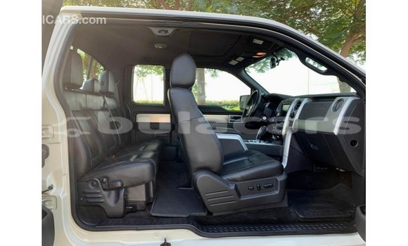 Buy Import Ford Club Wagon Beige Car in Import - Dubai in Central Buy Import Ford Club Wagon Beige Car in Import - Dubai in Central