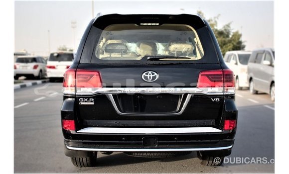 Acheter Import Voiture Toyota Land Cruiser Noir à Import - Dubai, Central Acheter Import Voiture Toyota Land Cruiser Noir à Import - Dubai, Central