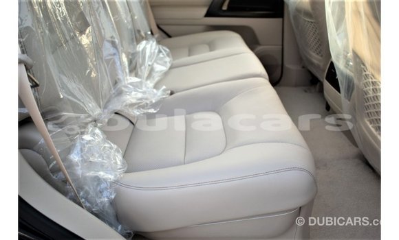 Acheter Import Voiture Toyota Land Cruiser Noir à Import - Dubai, Central Acheter Import Voiture Toyota Land Cruiser Noir à Import - Dubai, Central