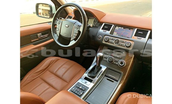 Buy Import Land Rover Range Rover White Car in Import - Dubai in Central Buy Import Land Rover Range Rover White Car in Import - Dubai in Central