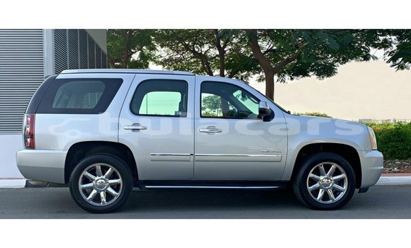 Buy Import GMC Yukon Grey Car in Import - Dubai in Central Buy Import GMC Yukon Grey Car in Import - Dubai in Central