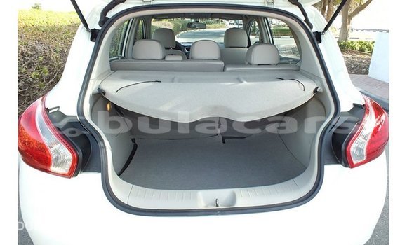 Buy Import Nissan Tiida White Car in Import - Dubai in Central Buy Import Nissan Tiida White Car in Import - Dubai in Central