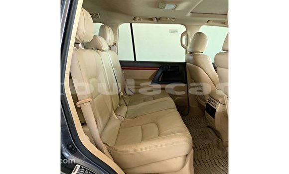 Buy Import Toyota Land Cruiser Grey Car in Import - Dubai in Central Buy Import Toyota Land Cruiser Grey Car in Import - Dubai in Central