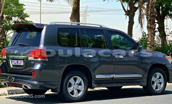 Buy Import Toyota Land Cruiser Grey Car in Import - Dubai in Central Buy Import Toyota Land Cruiser Grey Car in Import - Dubai in Central
