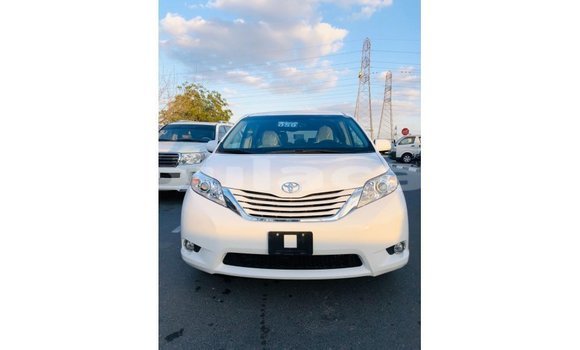 Buy Import Toyota Sienna White Car in Import - Dubai in Central Buy Import Toyota Sienna White Car in Import - Dubai in Central