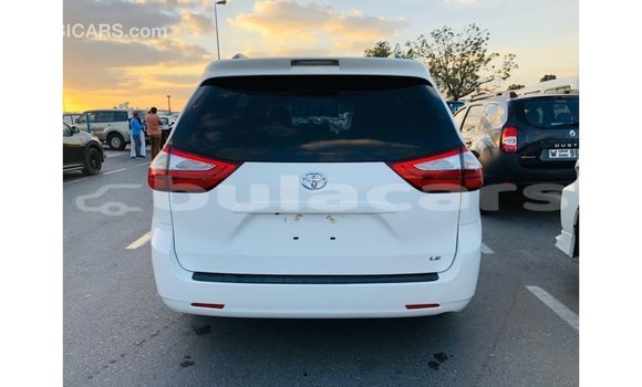 Buy Import Toyota Sienna White Car in Import - Dubai in Central Buy Import Toyota Sienna White Car in Import - Dubai in Central