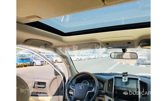Buy Import Toyota Land Cruiser White Car in Import - Dubai in Central Buy Import Toyota Land Cruiser White Car in Import - Dubai in Central