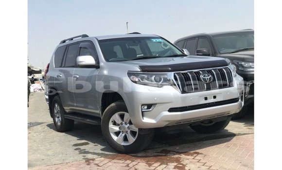 Acheter Import Voiture Toyota Prado Gris à Import - Dubai, Central