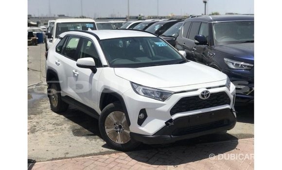 Acheter Import Voiture Toyota 4Runner Blanc à Import - Dubai, Central Acheter Import Voiture Toyota 4Runner Blanc à Import - Dubai, Central