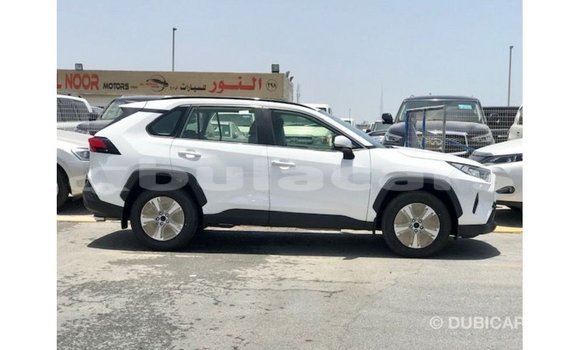 Acheter Import Voiture Toyota 4Runner Blanc à Import - Dubai, Central Acheter Import Voiture Toyota 4Runner Blanc à Import - Dubai, Central