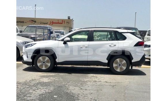 Acheter Import Voiture Toyota 4Runner Blanc à Import - Dubai, Central Acheter Import Voiture Toyota 4Runner Blanc à Import - Dubai, Central
