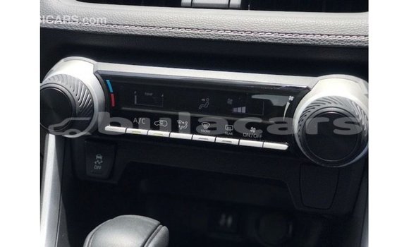 Acheter Import Voiture Toyota 4Runner Blanc à Import - Dubai, Central Acheter Import Voiture Toyota 4Runner Blanc à Import - Dubai, Central