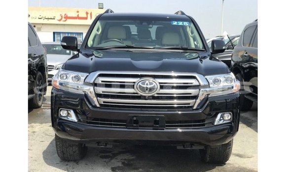 Acheter Import Voiture Toyota Land Cruiser Noir à Import - Dubai, Central Acheter Import Voiture Toyota Land Cruiser Noir à Import - Dubai, Central