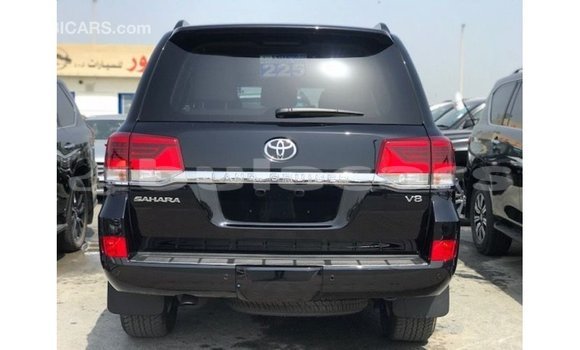 Acheter Import Voiture Toyota Land Cruiser Noir à Import - Dubai, Central Acheter Import Voiture Toyota Land Cruiser Noir à Import - Dubai, Central