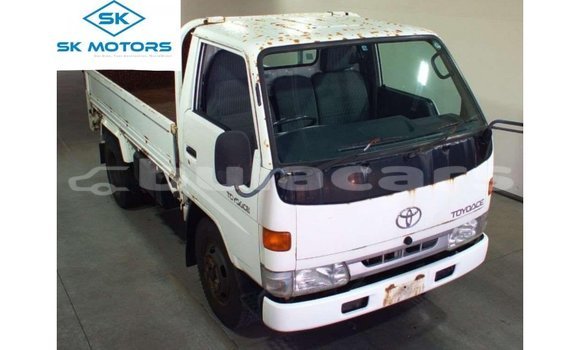 Buy Import Toyota Dyna White Car in Import - Dubai in Central