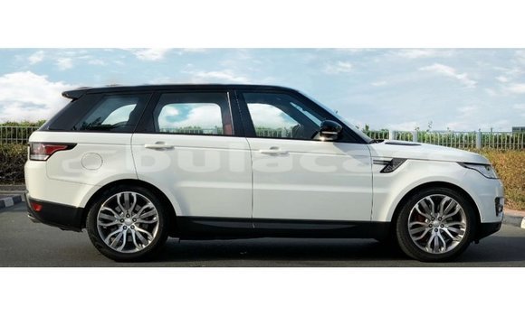 Buy Import Land Rover Range Rover White Car in Import - Dubai in Central Buy Import Land Rover Range Rover White Car in Import - Dubai in Central
