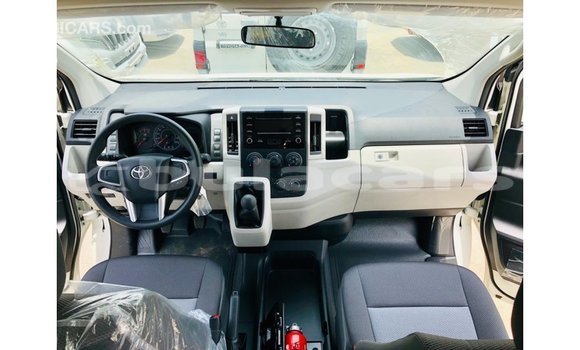 Buy Import Toyota Hiace White Car in Import - Dubai in Central Buy Import Toyota Hiace White Car in Import - Dubai in Central