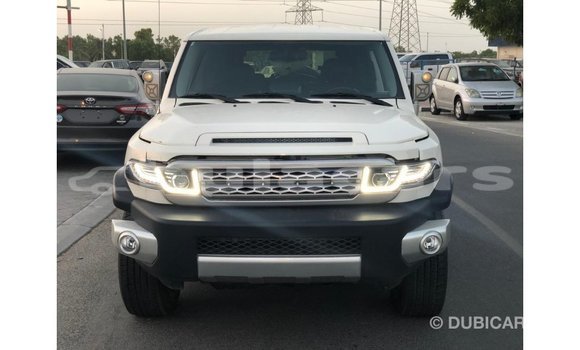 Buy Import Toyota FJ Cruiser White Car in Import - Dubai in Central Buy Import Toyota FJ Cruiser White Car in Import - Dubai in Central