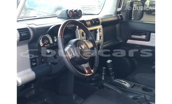 Buy Import Toyota FJ Cruiser White Car in Import - Dubai in Central Buy Import Toyota FJ Cruiser White Car in Import - Dubai in Central
