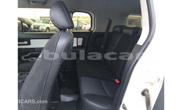 Buy Import Toyota FJ Cruiser White Car in Import - Dubai in Central Buy Import Toyota FJ Cruiser White Car in Import - Dubai in Central