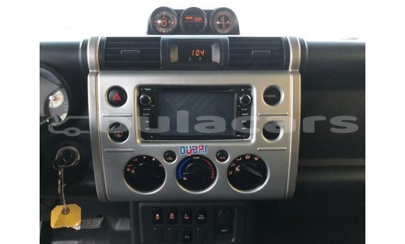 Buy Import Toyota FJ Cruiser White Car in Import - Dubai in Central Buy Import Toyota FJ Cruiser White Car in Import - Dubai in Central