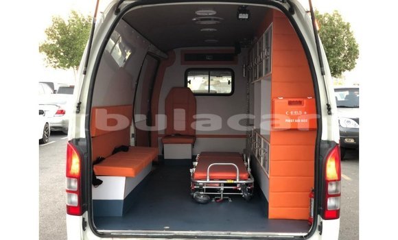 Buy Import Toyota Hiace White Car in Import - Dubai in Central Buy Import Toyota Hiace White Car in Import - Dubai in Central