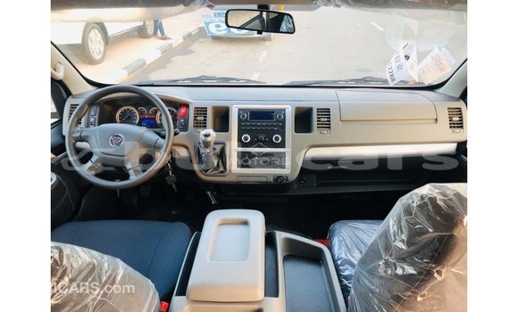Buy Import Foton Forland White Truck in Import - Dubai in Central Buy Import Foton Forland White Truck in Import - Dubai in Central