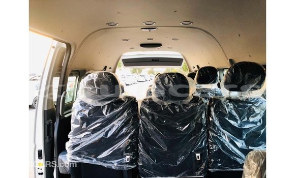 Buy Import Foton Forland White Truck in Import - Dubai in Central Buy Import Foton Forland White Truck in Import - Dubai in Central