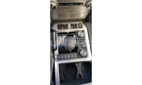 Acheter Import Voiture Toyota Land Cruiser Noir à Import - Dubai, Central Acheter Import Voiture Toyota Land Cruiser Noir à Import - Dubai, Central