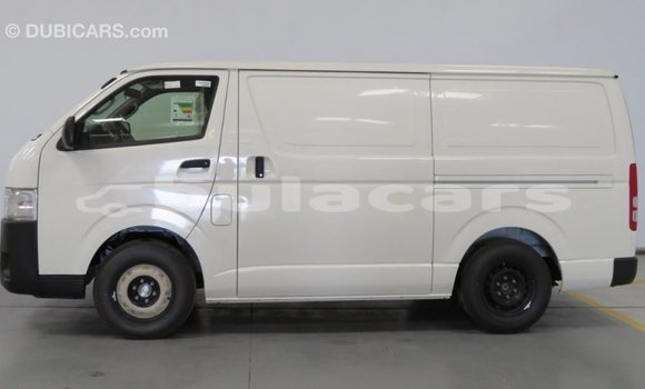 Acheter Import Voiture Toyota Hiace Blanc à Import - Dubai, Central Acheter Import Voiture Toyota Hiace Blanc à Import - Dubai, Central