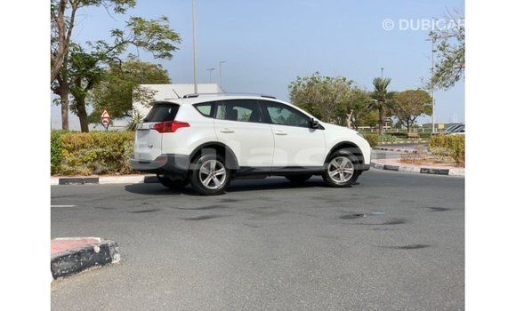 Buy Import Toyota 4Runner White Car in Import - Dubai in Central Buy Import Toyota 4Runner White Car in Import - Dubai in Central