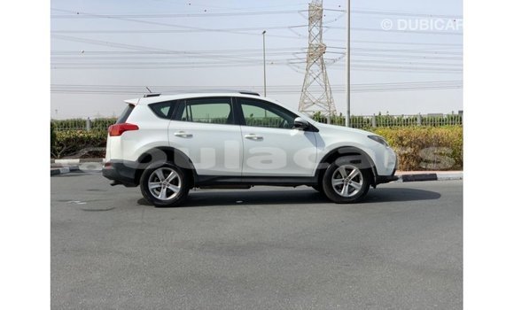 Buy Import Toyota 4Runner White Car in Import - Dubai in Central Buy Import Toyota 4Runner White Car in Import - Dubai in Central