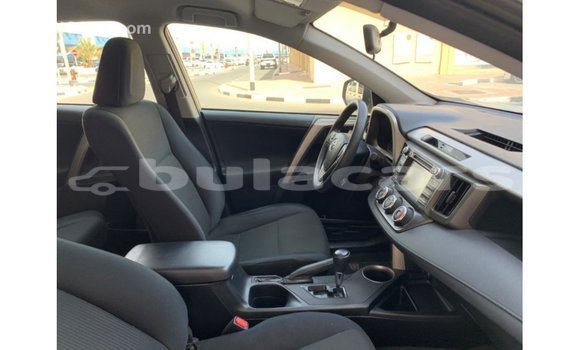 Buy Import Toyota 4Runner White Car in Import - Dubai in Central Buy Import Toyota 4Runner White Car in Import - Dubai in Central