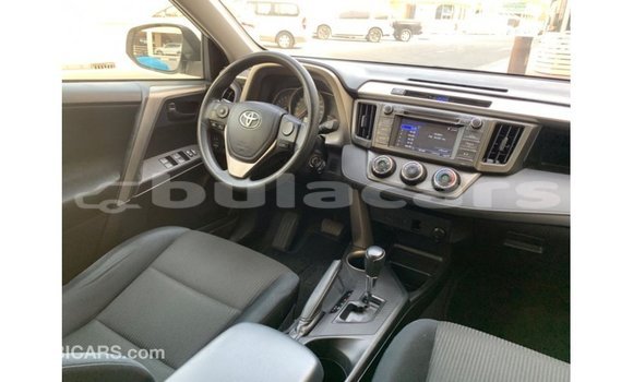 Buy Import Toyota 4Runner White Car in Import - Dubai in Central Buy Import Toyota 4Runner White Car in Import - Dubai in Central