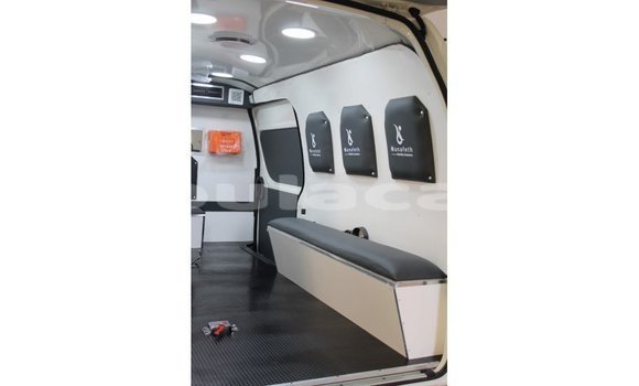 Buy Import Toyota Hiace White Car in Import - Dubai in Central Buy Import Toyota Hiace White Car in Import - Dubai in Central