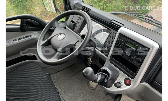 Buy Import Mitsubishi Carisma White Car in Import - Dubai in Central Buy Import Mitsubishi Carisma White Car in Import - Dubai in Central