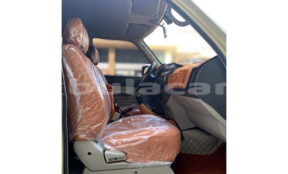 Buy Import Nissan Patrol Beige Car in Import - Dubai in Central Buy Import Nissan Patrol Beige Car in Import - Dubai in Central