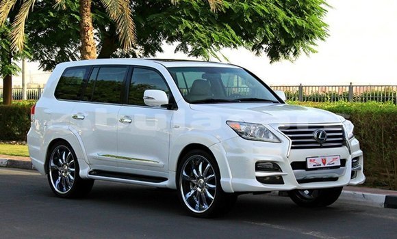 Buy Import Lexus LX White Car in Import - Dubai in Central Buy Import Lexus LX White Car in Import - Dubai in Central