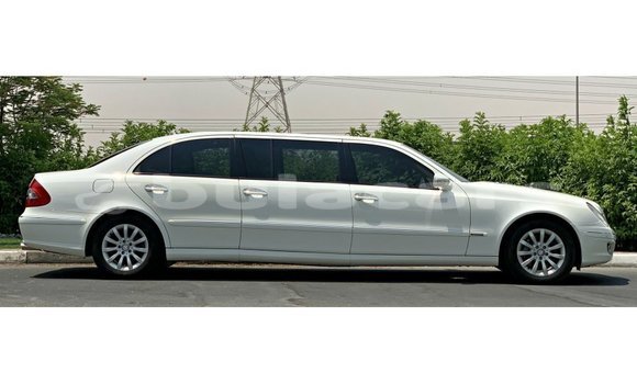 Buy Import Mercedes-Benz 200 White Car in Import - Dubai in Central Buy Import Mercedes-Benz 200 White Car in Import - Dubai in Central