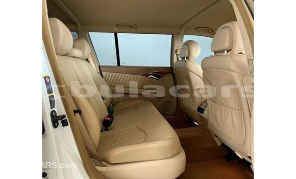 Buy Import Mercedes-Benz 200 White Car in Import - Dubai in Central Buy Import Mercedes-Benz 200 White Car in Import - Dubai in Central