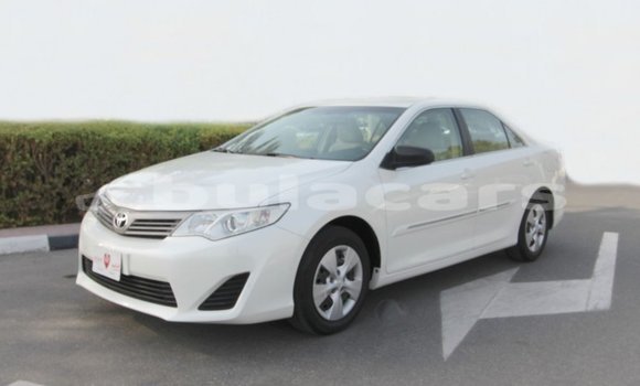Buy Import Toyota Camry White Car in Import - Dubai in Central Buy Import Toyota Camry White Car in Import - Dubai in Central