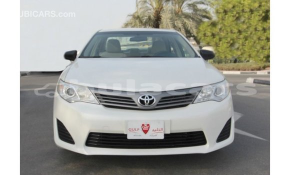 Buy Import Toyota Camry White Car in Import - Dubai in Central Buy Import Toyota Camry White Car in Import - Dubai in Central