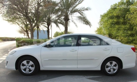 Buy Import Toyota Camry White Car in Import - Dubai in Central Buy Import Toyota Camry White Car in Import - Dubai in Central