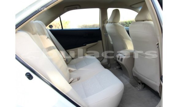 Buy Import Toyota Camry White Car in Import - Dubai in Central Buy Import Toyota Camry White Car in Import - Dubai in Central