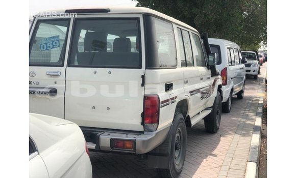 Buy Import Toyota Land Cruiser Grey Car in Import - Dubai in Central Buy Import Toyota Land Cruiser Grey Car in Import - Dubai in Central