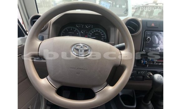 Buy Import Toyota Land Cruiser Grey Car in Import - Dubai in Central Buy Import Toyota Land Cruiser Grey Car in Import - Dubai in Central