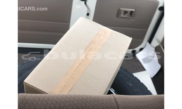 Buy Import Toyota Land Cruiser Grey Car in Import - Dubai in Central Buy Import Toyota Land Cruiser Grey Car in Import - Dubai in Central