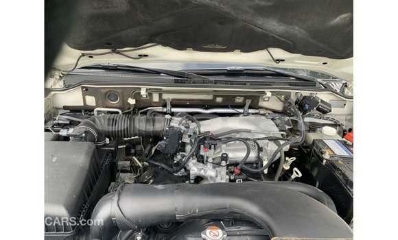 Buy Import Mitsubishi Pajero White Car in Import - Dubai in Central Buy Import Mitsubishi Pajero White Car in Import - Dubai in Central