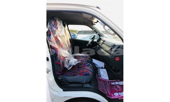 Buy Import Toyota Hiace White Car in Import - Dubai in Central Buy Import Toyota Hiace White Car in Import - Dubai in Central